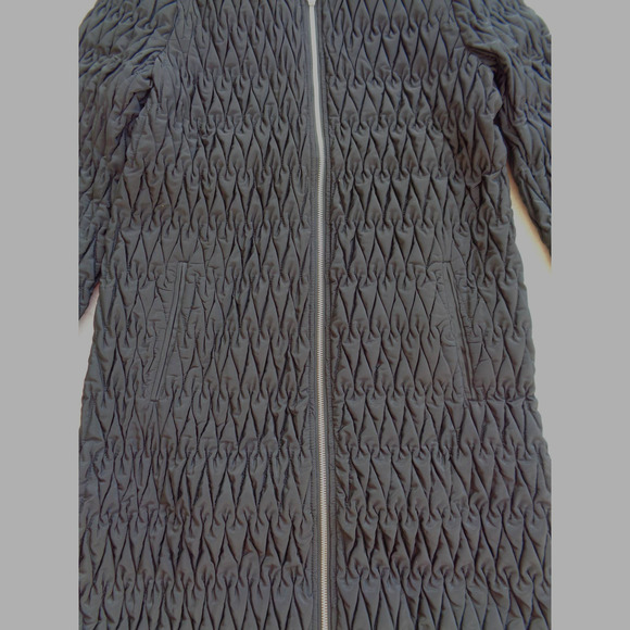 H&M Quilted Zip Closure Jacket. M - Picture 6 of 7